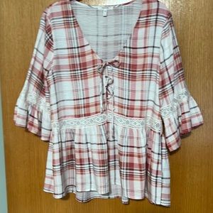 Maurices women’s top, size small, with flared bottom and sleeves
